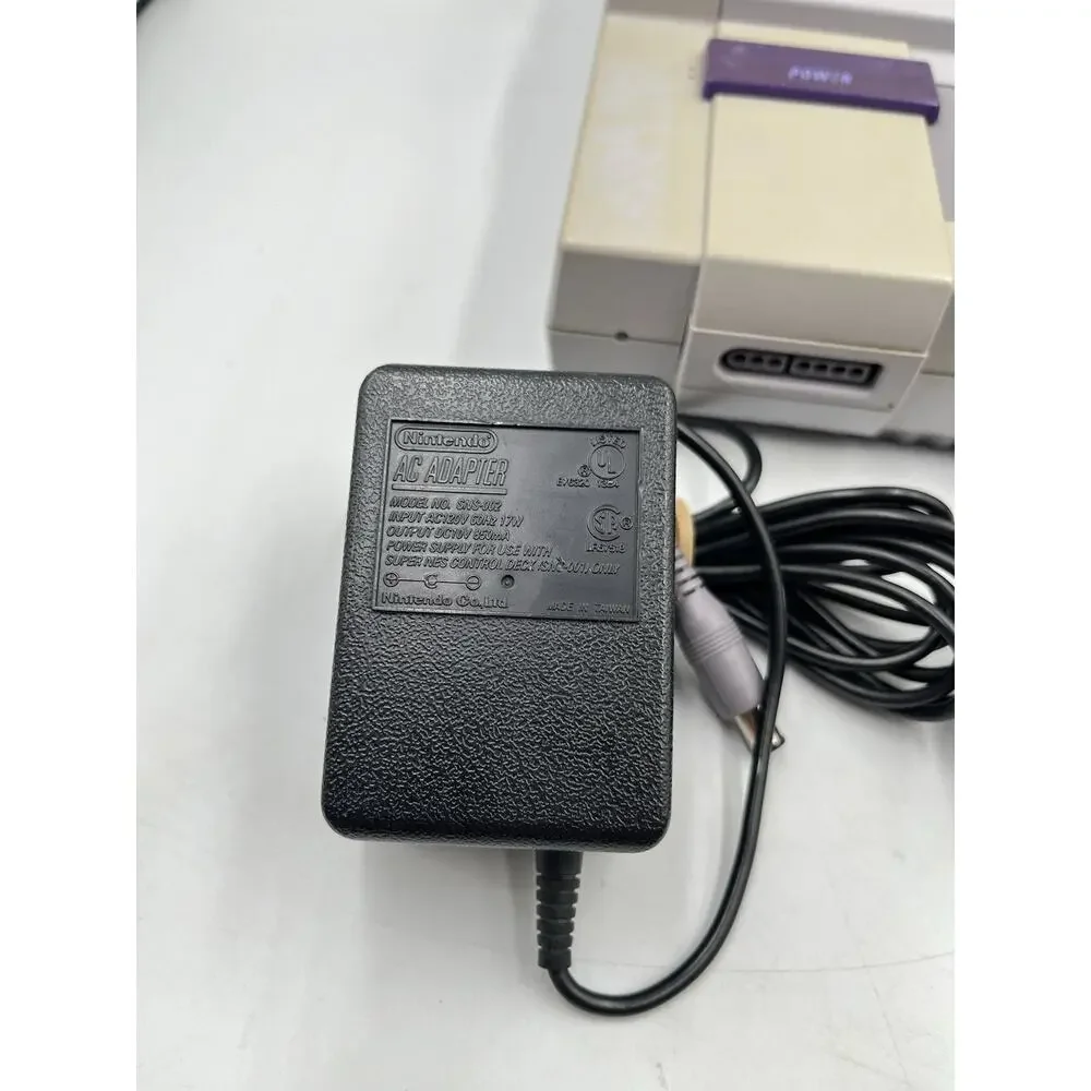 Nintendo Super NES Console SNS-001 OEM Bundle Controller Power AV Cord